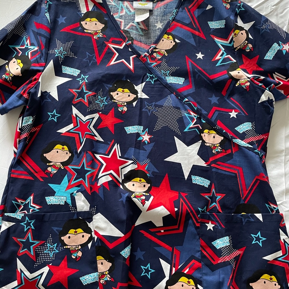 Women’s Scrub Top Wonder Women